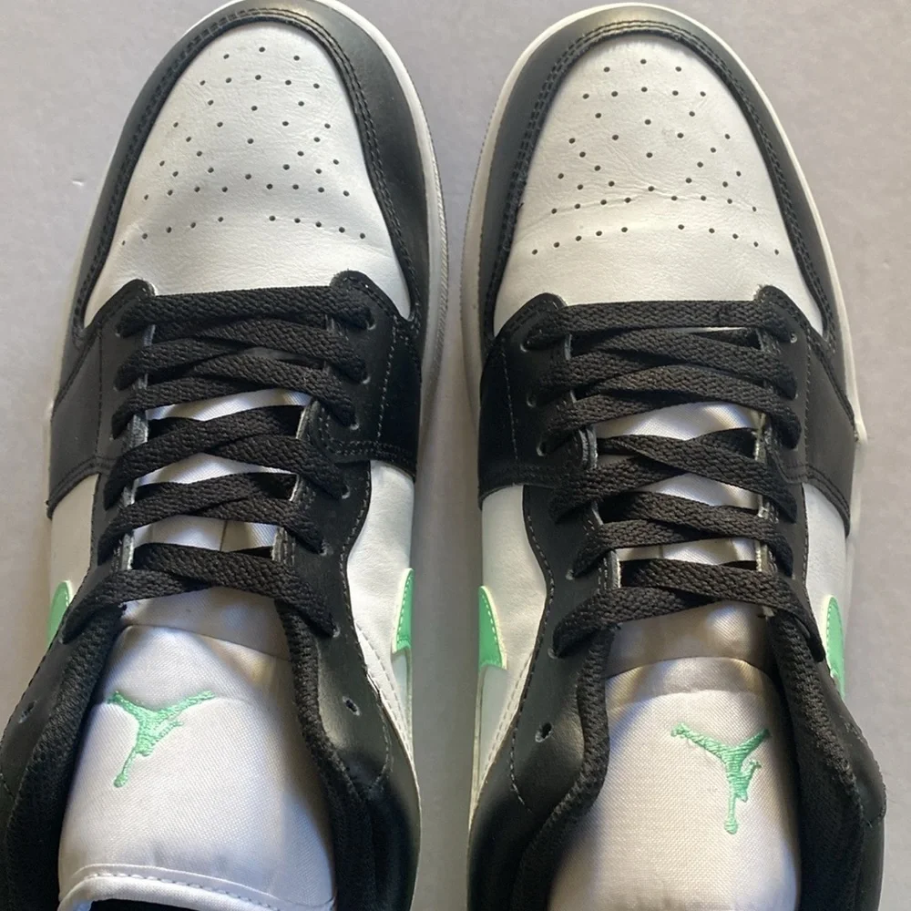 NIKE Air Jordan 1 Low White/Black/Green Glow Sneakers Size 12 Men’s